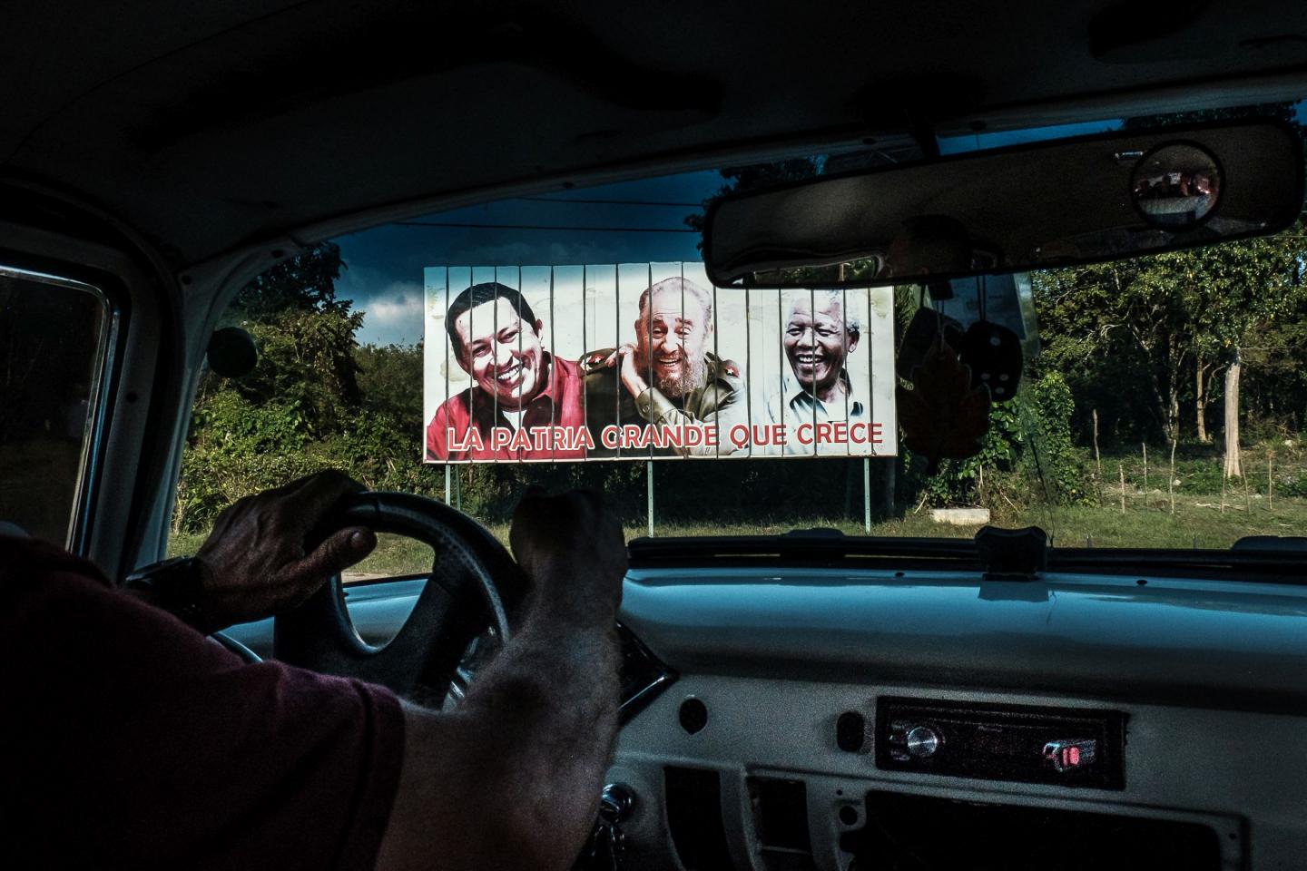 Kuba Cuba Castro Chavez Mandela Cienfuegos signpost road signs znak drogowy