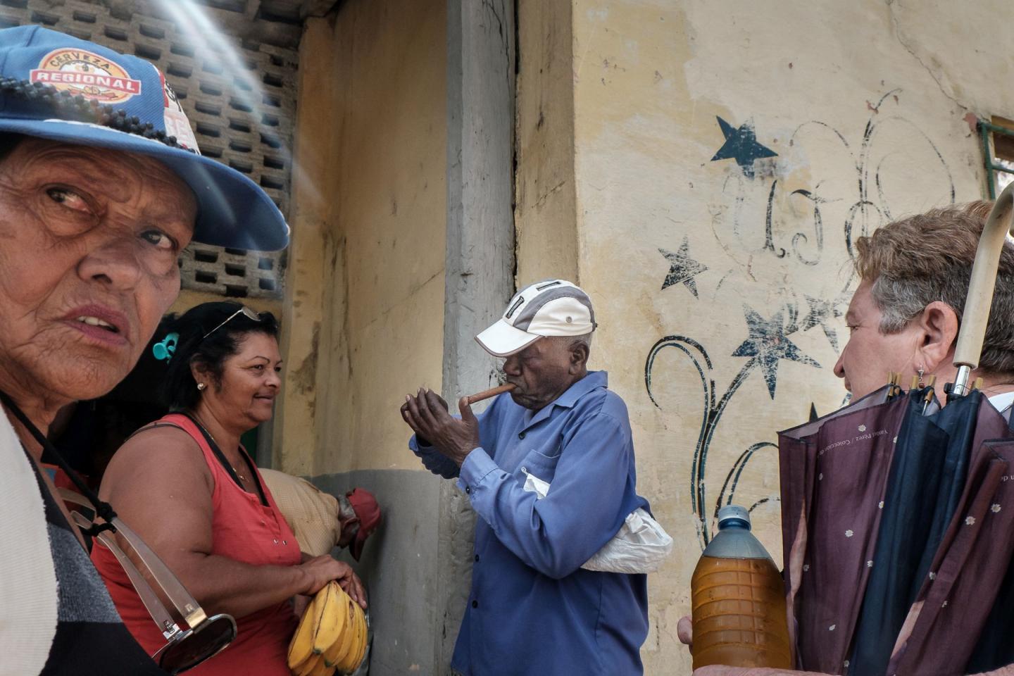 Cuba Kuba Iznaga cigar cygaro village shop